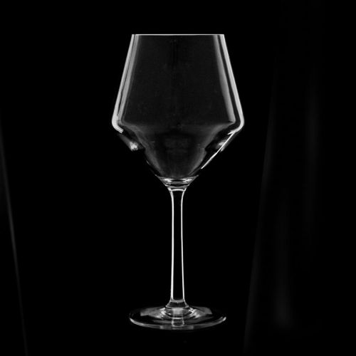 Plasma Ultra Angled Wine 20oz / 58cl